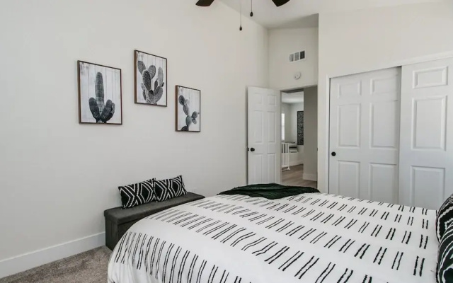Upgraded 4-bdrm Beautiful Home W/pool!