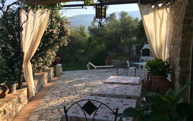 B&B H.M.