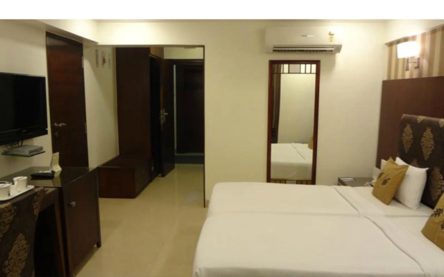 Hotel Suba Palace