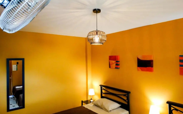 Wild Rover Hostel Huacachina