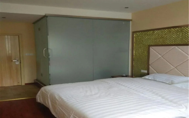 Langzhong Jixing Inn