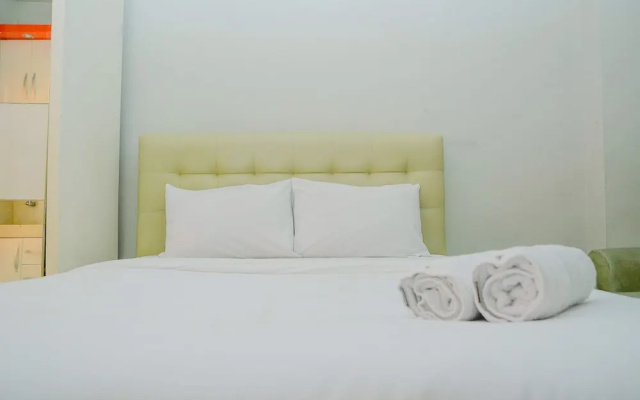 Comfy Studio Apartment at Grand Emerald Gading Nias Residences