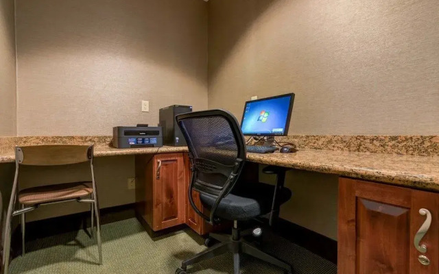Comfort Inn & Suites