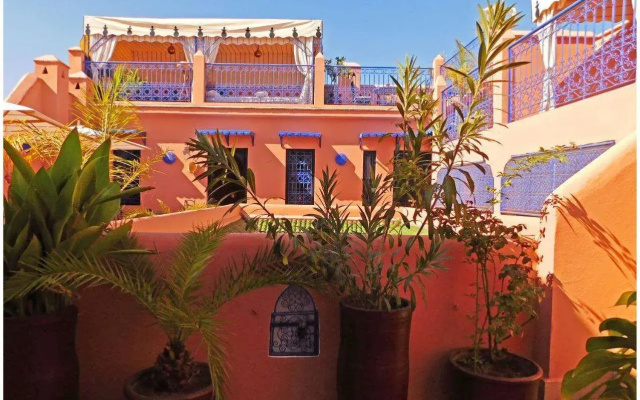 Riad La Rose Dorient