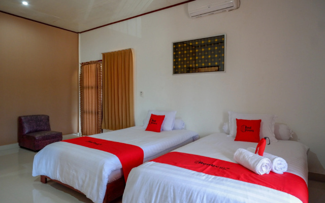 RedDoorz @ Tomia Island Wakatobi