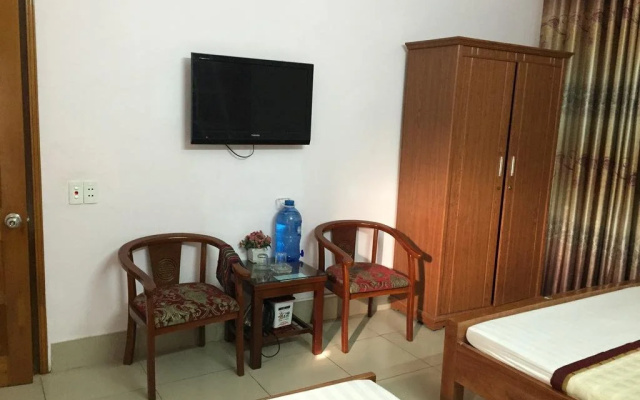 Golden Stone Hotel