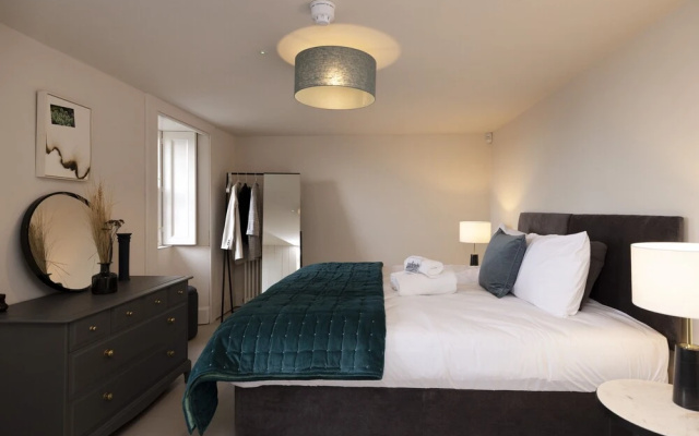 JOIVY Observatory Apartment