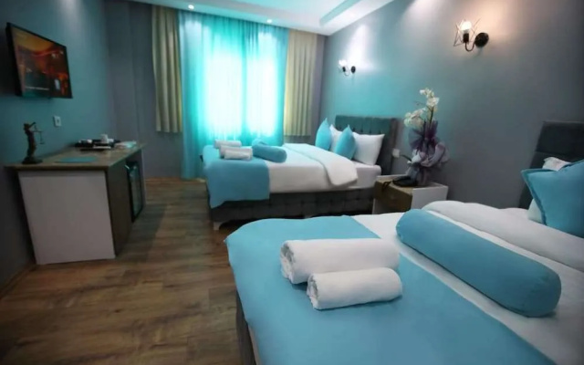 Grand Kum Boutique Hotel Restaurant