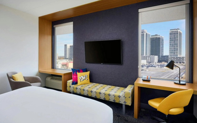 Aloft Vaughan Mills