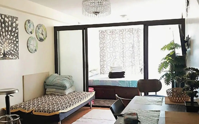 1 Bedroom Condo at One Oasis Condominuim