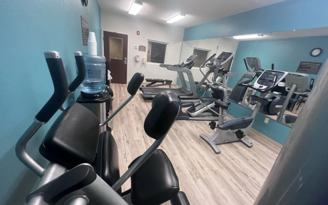 Microtel Inn & Suites by Wyndham Steubenville