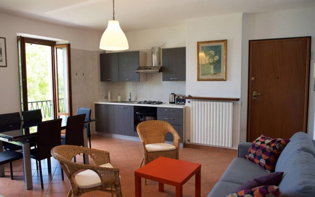 Stresa Apartment With Private Access to Beach