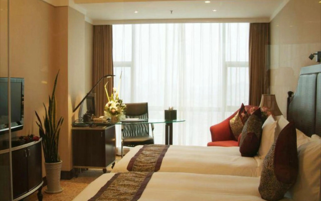 Grand Hoya Hotel