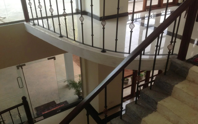 Araliya Blue Beach View Hotel
