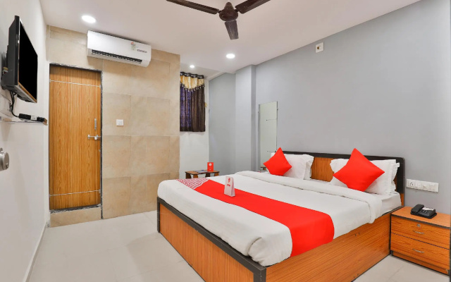 OYO 16675 Hotel Shri Krishna Inn