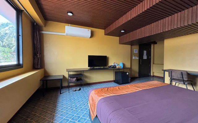 Phoenix Room