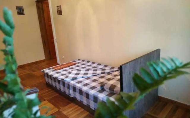 Park Bobur Apt 5x