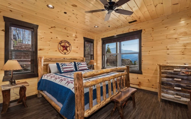 Greystone Retreat 13 Bedrooms 13.5 Bathrooms Cabin