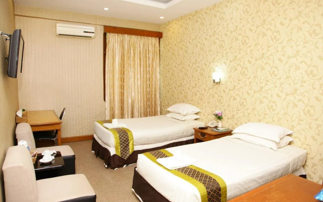 Pathein Hotel