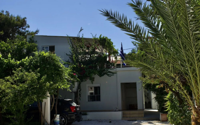 Astrinos Apt Simple, Cosy, Comfortable, Near the Beach