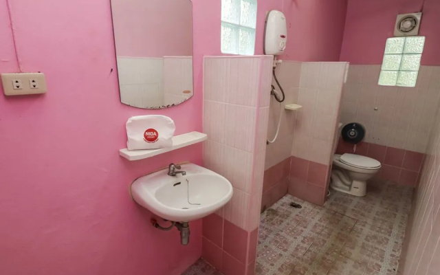 NIDA Rooms Ban That Central 370