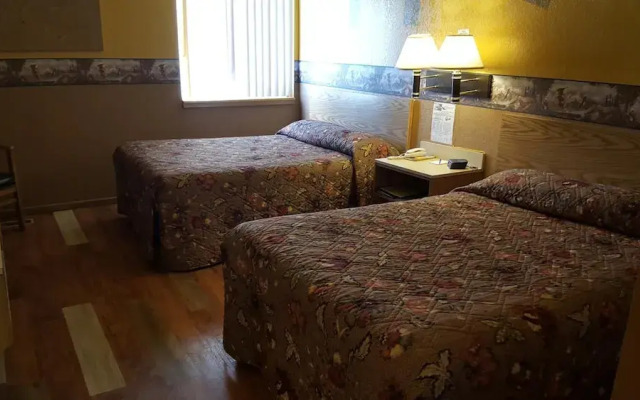 Earth Inn Motel