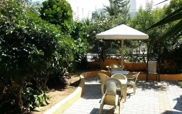 Alexandros Studios & Apartments