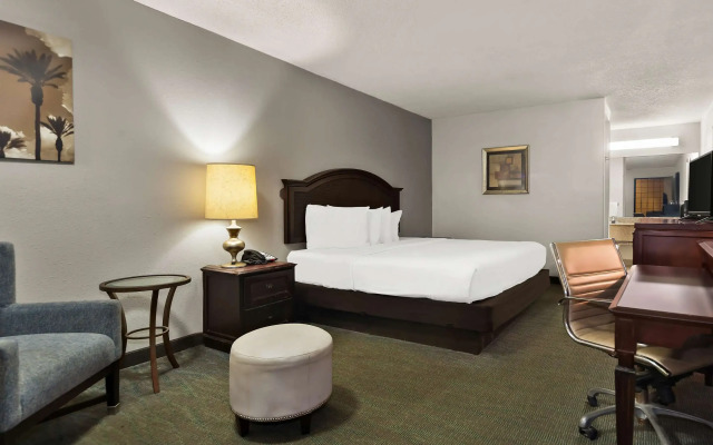 Rodeway Inn Lumberton Central