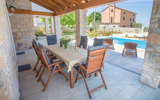 Villa in Medvidici With Pool Near Porec Beach