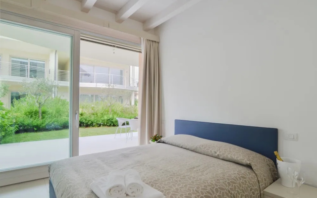 Sirmione Halldis Apartments