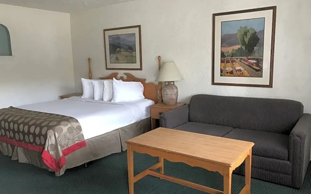 Ramada Oxnard