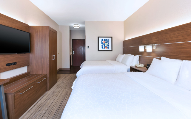 Holiday Inn Express & Suites Three Rivers by IHG