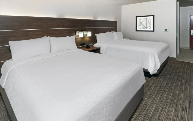 Holiday Inn Express & Suites West by IHG