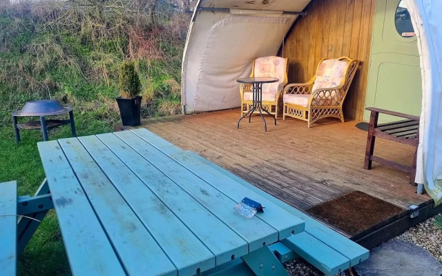 Cosy 1 Bedroom Cabin- Moon Pod