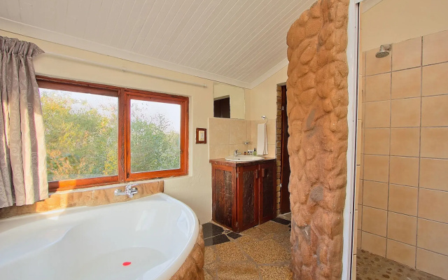 Royale Marlothi Safari Lodge