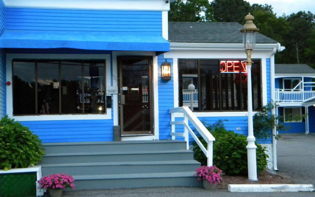 Dennis Port Surf Club (Boutique Hotel)