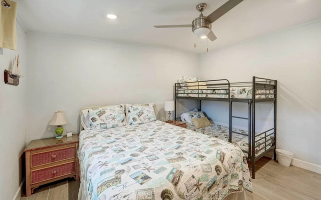Canal-front Florida Keys Home w/ Dock!
