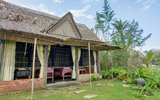 Отель An Bang Seasnail Homestay вид на фасад