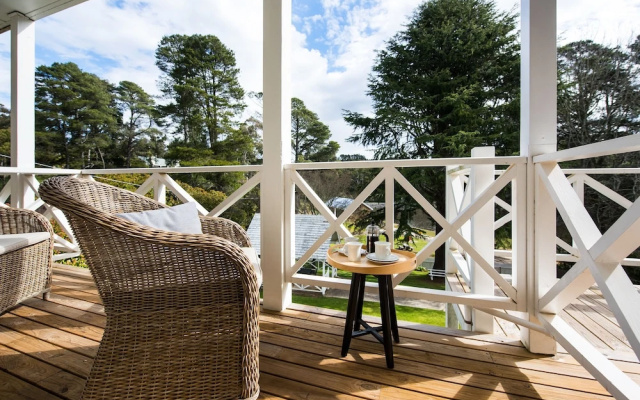 Lake Daylesford Apartment 2A