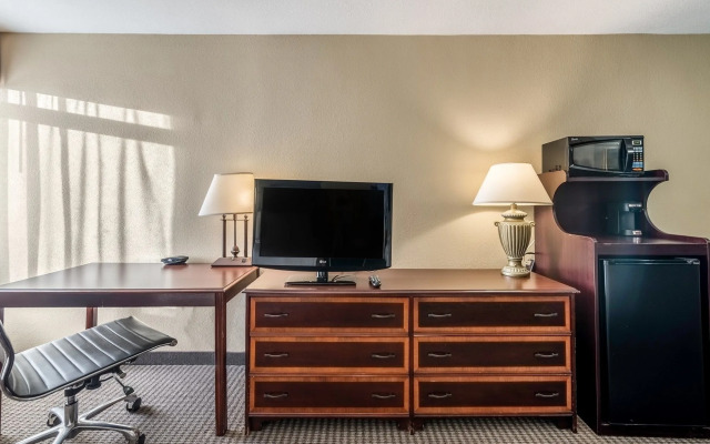Clarion Hotel - Cincinnati North