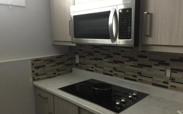 Three-Bedroom House with Balcony #33 Sunalta Downtown