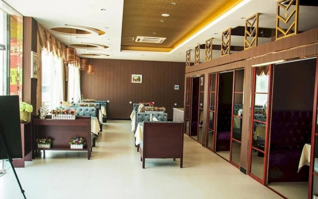 Xianning FX Hotel