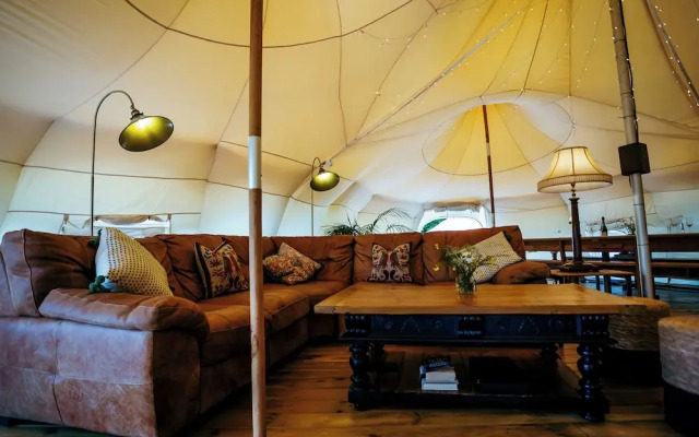 Luxury Glamping Retreat in Battle