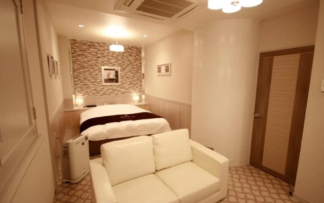 Anges Etoile (Adult Only)