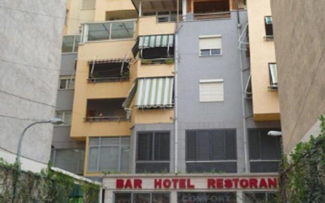 Hotel Comfort вид на фасад