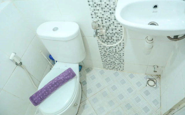 1 Bedroom at Green Pramuka Apartment by Travelio