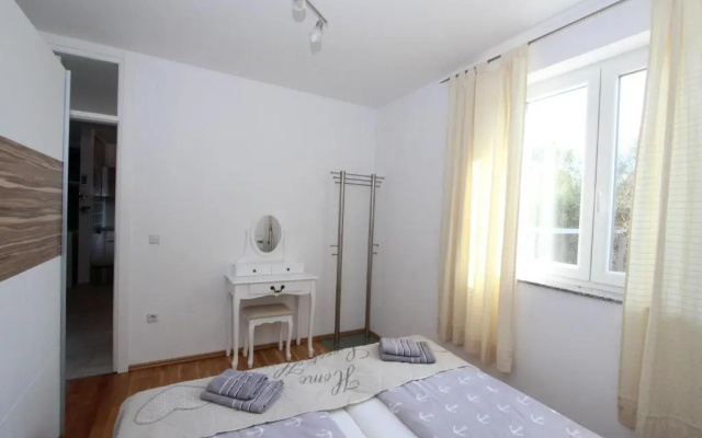 Apartment Adi