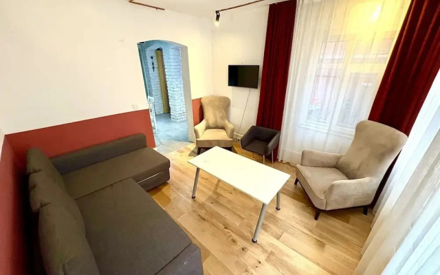 Galata Port Flats Chakra 1