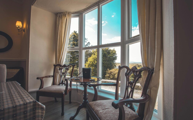Noddfa Country House