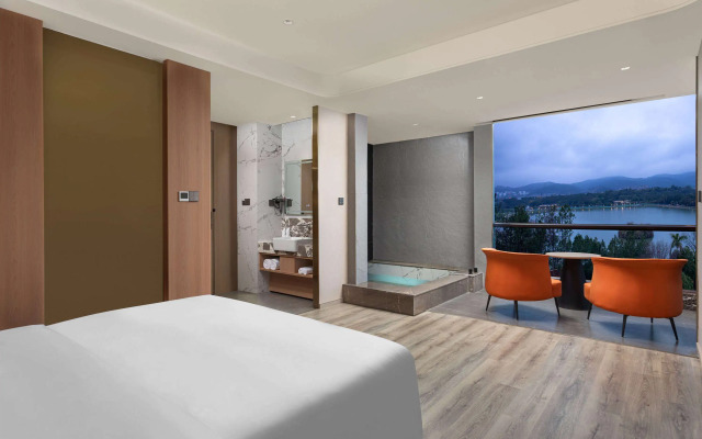 Hawthorn by Wyndham Honghe Mile Hot Spring